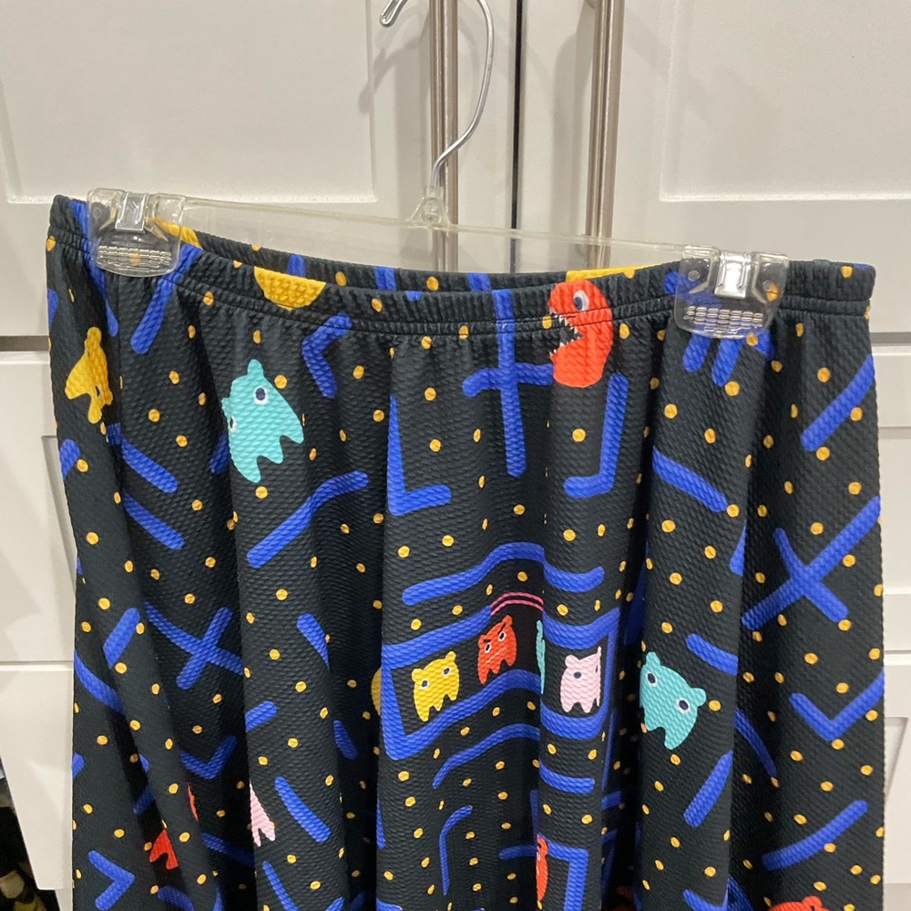 Cool retro 80s pac man skirt. Never worn xl